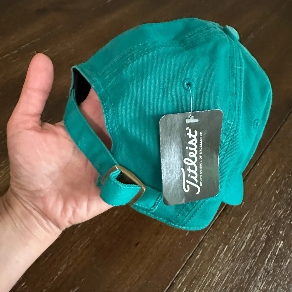 NWT Titliest mantouk hat